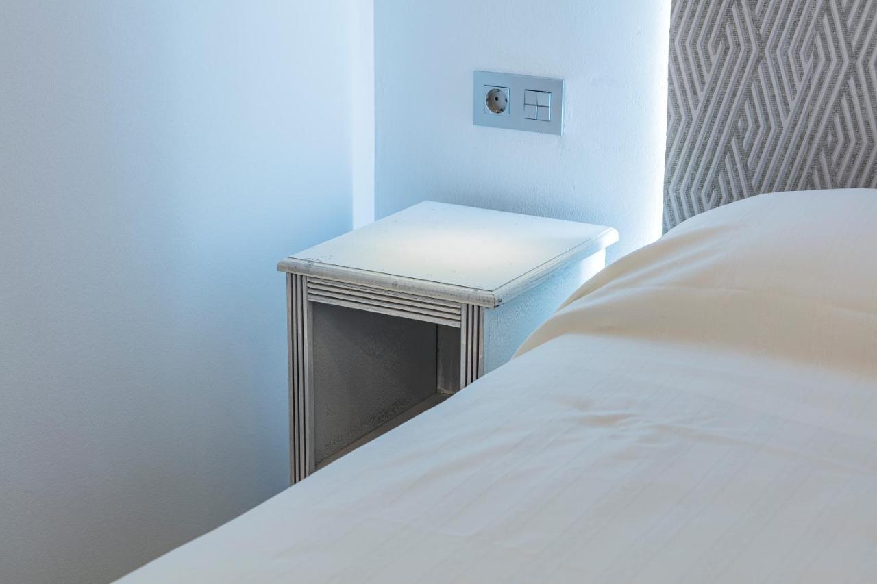 Aparbel Flota Apartment Seville Ngoại thất bức ảnh