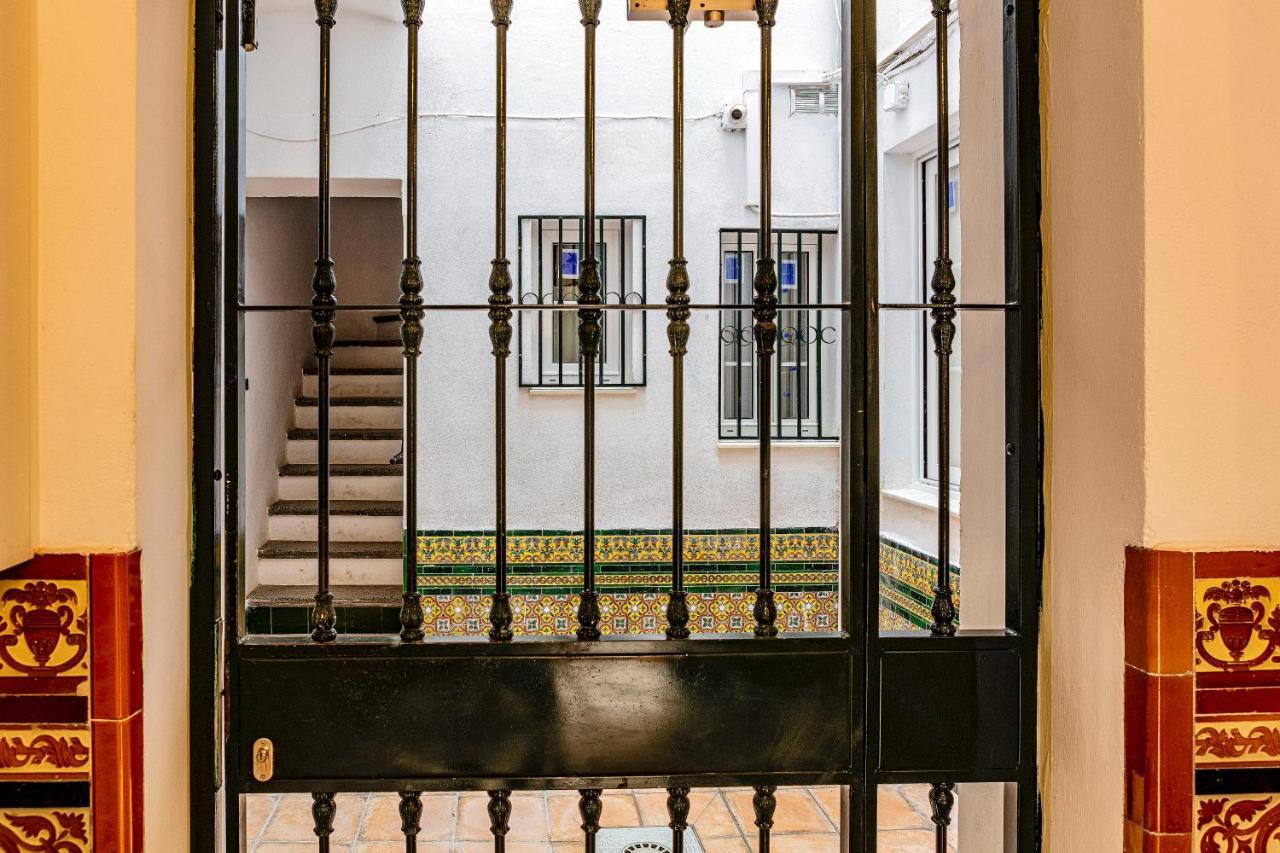 Aparbel Flota Apartment Seville Ngoại thất bức ảnh